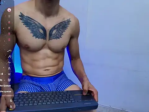 ragnar_valkor live cam on StripChat