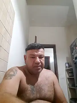 Biglove83 webcam