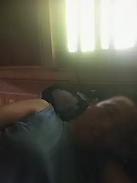 jerry-xx live cam on StripChat