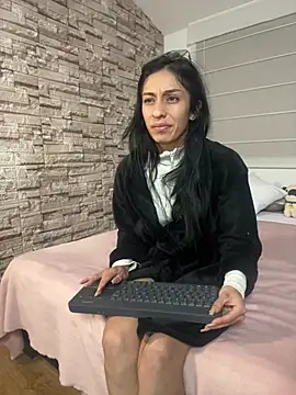 Lucyjoi webcam