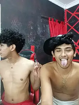 FRIENDS_LATINOS webcam