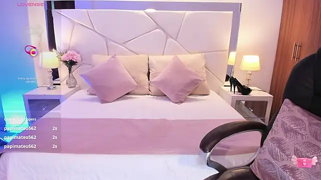 Natasha_Kiim_ webcam
