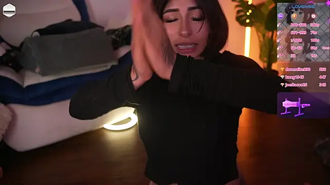 AnnieCouperr webcam