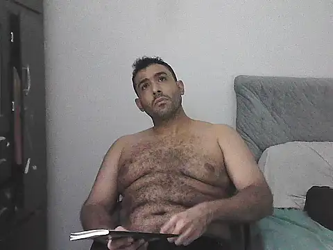 alphalatinobearx webcam
