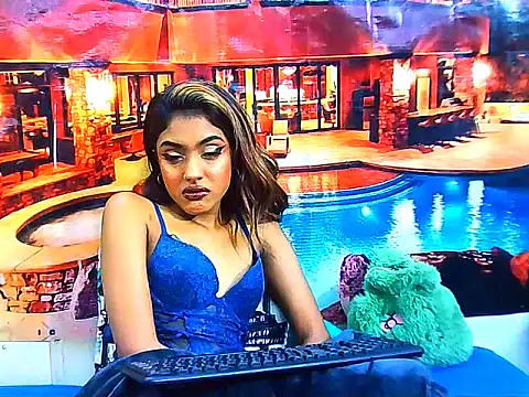 IndianPretty14u2Luv webcam
