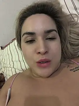 violet-grey webcam