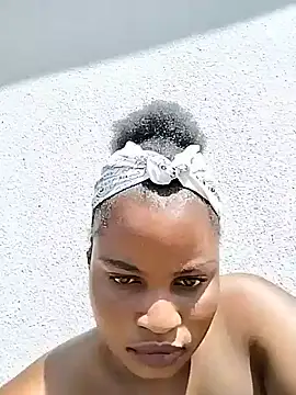 JuicyHoney_01 webcam