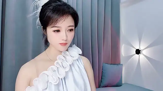 Momo-Wow webcam