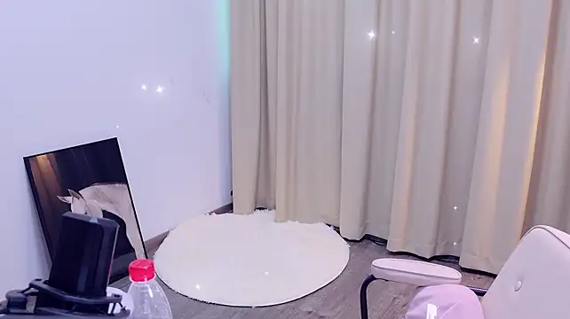 Pretty--01 webcam