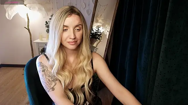 White_F0x webcam