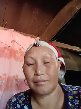 Juhi_09 webcam