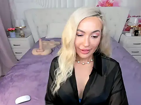 HottieSweetBritney webcam