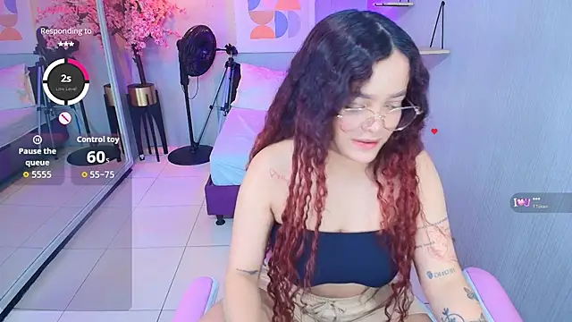 Maggy_t18 webcam