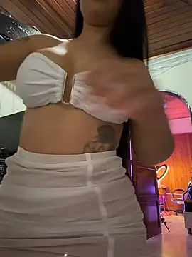 CristalLeyner live cam on StripChat