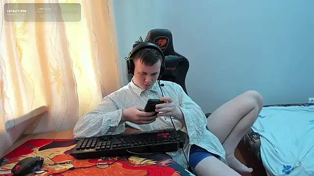 iliaskrislove live cam on StripChat