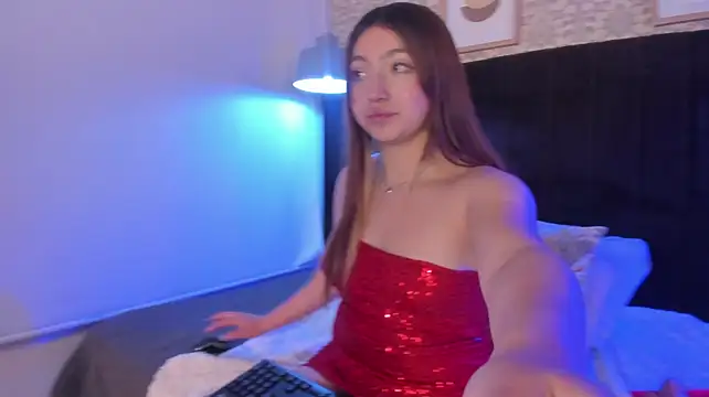 Roussy live cam on StripChat
