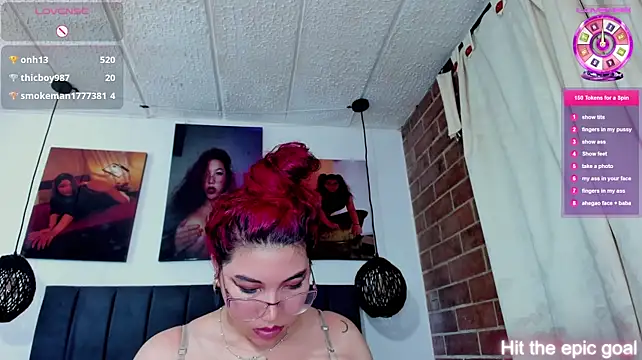 kyliejenner_hot