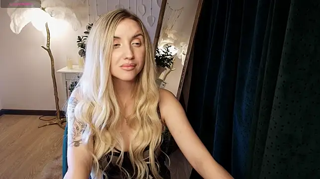 White_F0x webcam