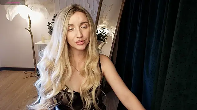 White_F0x webcam