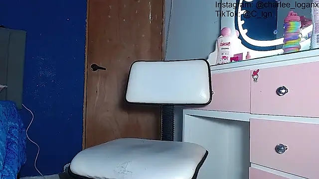 Techno_420_ webcam