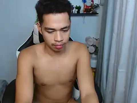 curlyasian_njxx webcam