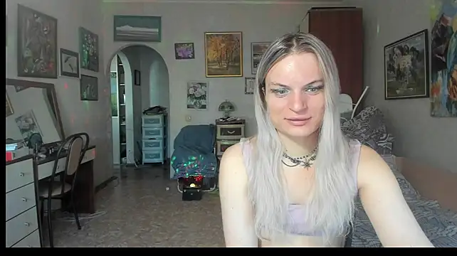 milliKira006 webcam