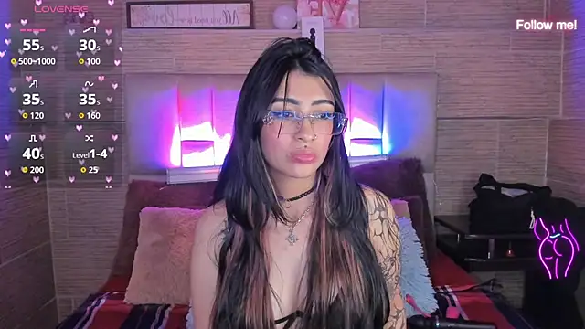 mia_devine_ webcam