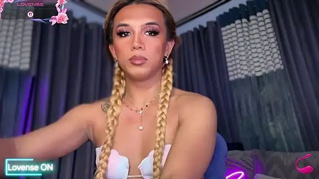 Islamorena143 webcam