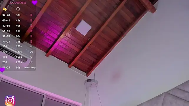 Chloe_Miiller webcam