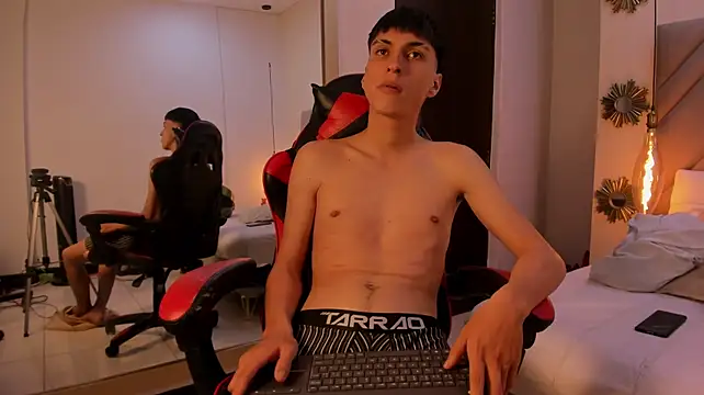 LeoDrake_ webcam