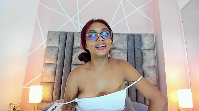 Nahomy-hott webcam