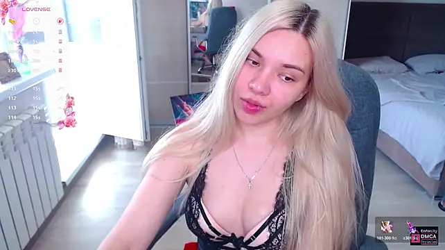 Lana__Nova webcam