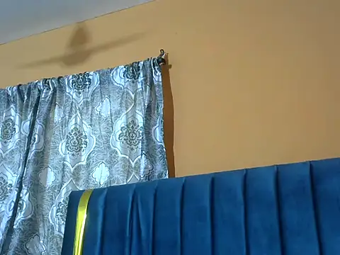 sweet-boob live cam on StripChat