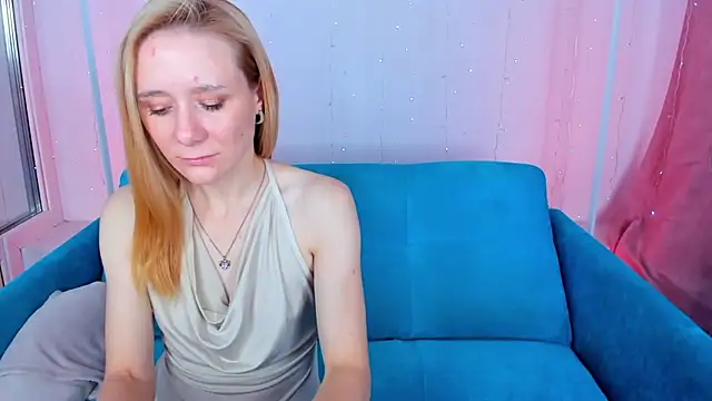 NikaBond live cam on StripChat