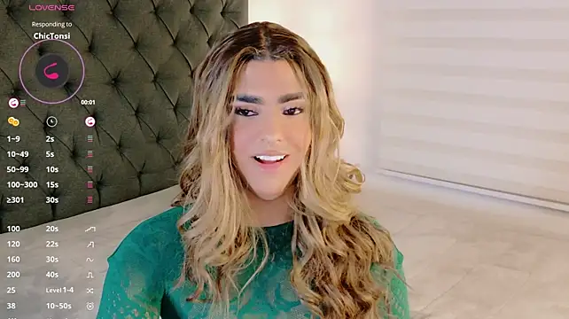 Scarlethvhonparker webcam