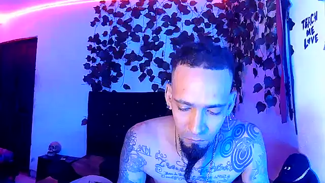 caribbeanlover1 live cam on StripChat