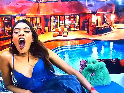 IndianPretty14u2Luv webcam