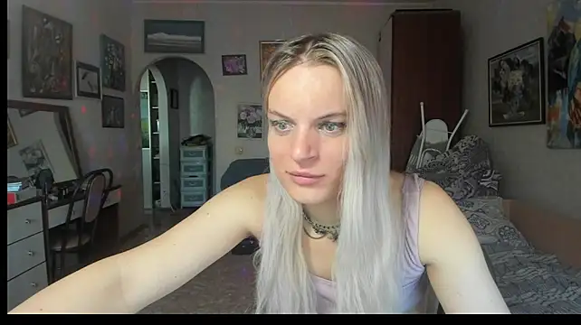 milliKira006 webcam