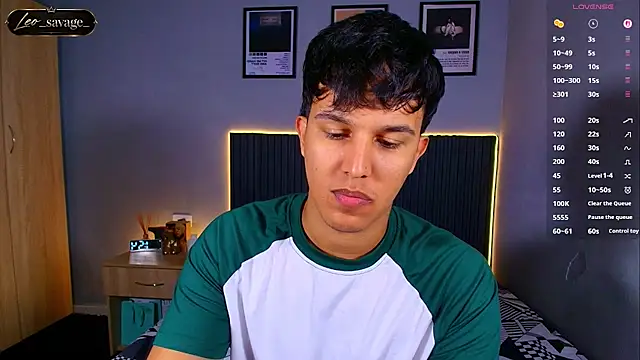 Leo_Savage_ webcam