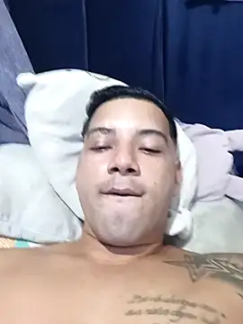 paul_luis live cam on StripChat
