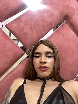 Valery2_salazar live cam on StripChat