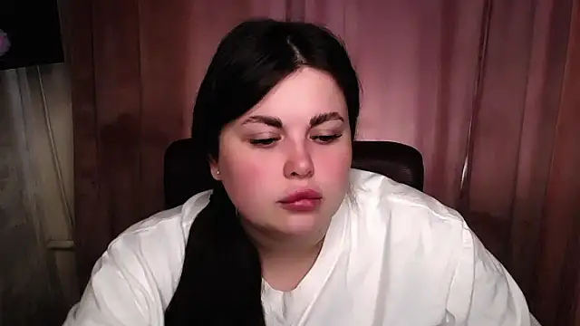 Emily_Mo live cam on StripChat