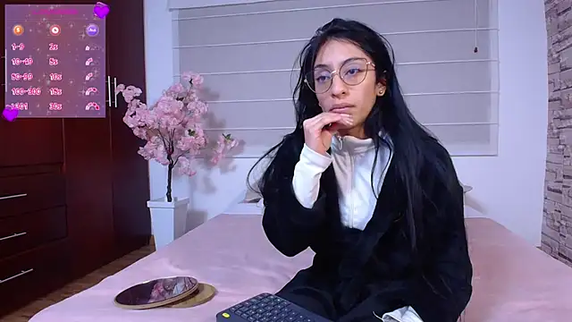 Lucyjoi webcam