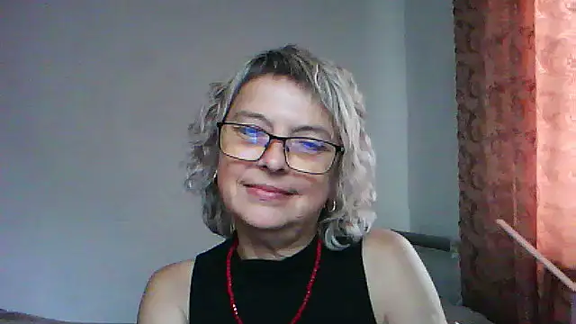 ElizabethGorden live cam on StripChat