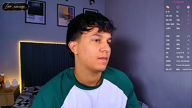 Leo_Savage_ webcam