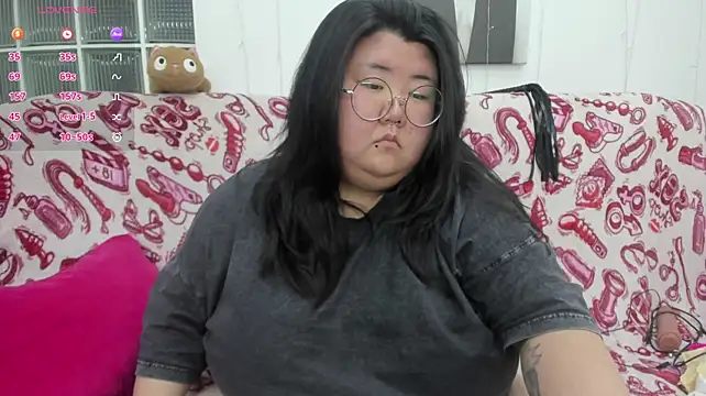 Nadine_asian webcam