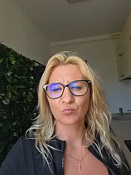 KaylinJan webcam