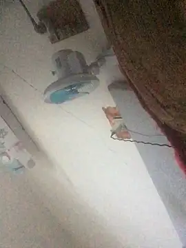 yaocaobi8 live cam on StripChat