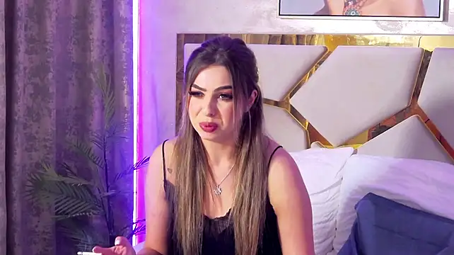 AylinRosee webcam