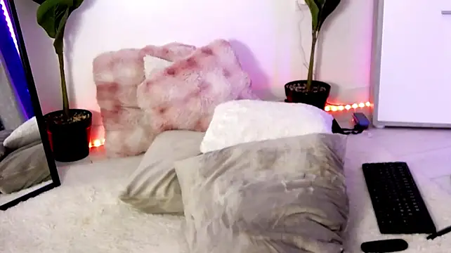 Lunna_Noirre webcam